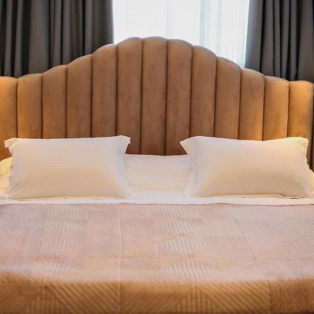 Sky View Hotel Korce Ngoại thất bức ảnh