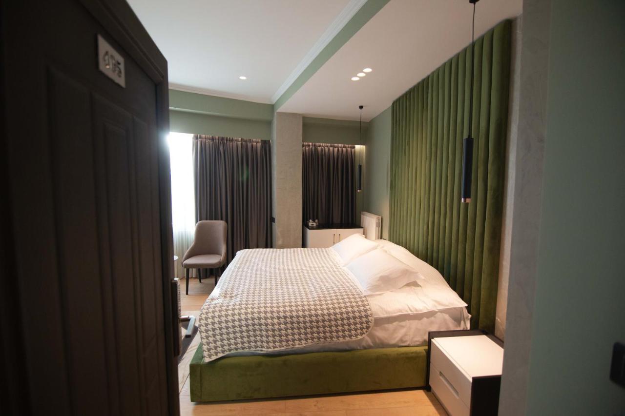 Sky View Hotel Korce Ngoại thất bức ảnh