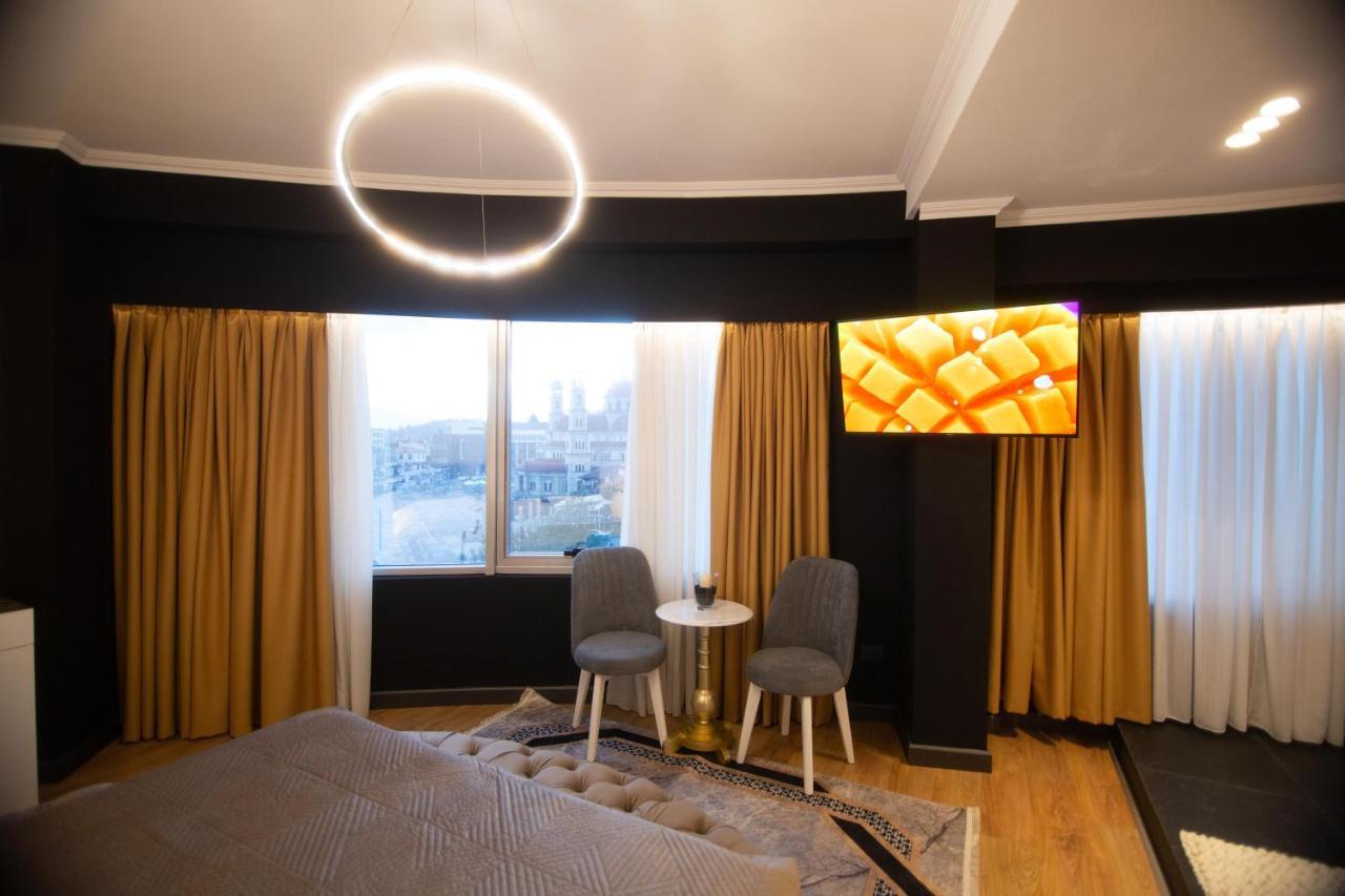 Sky View Hotel Korce Ngoại thất bức ảnh