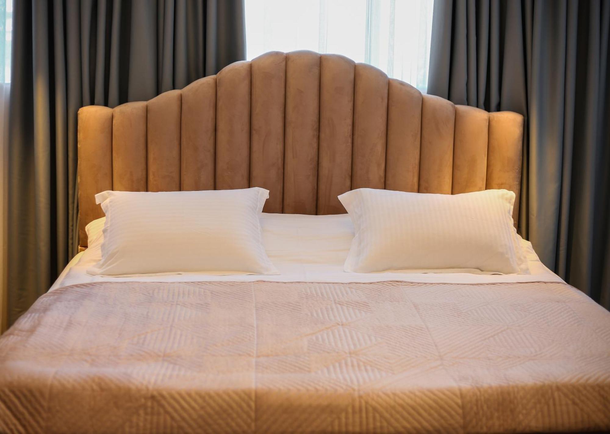 Sky View Hotel Korce Ngoại thất bức ảnh