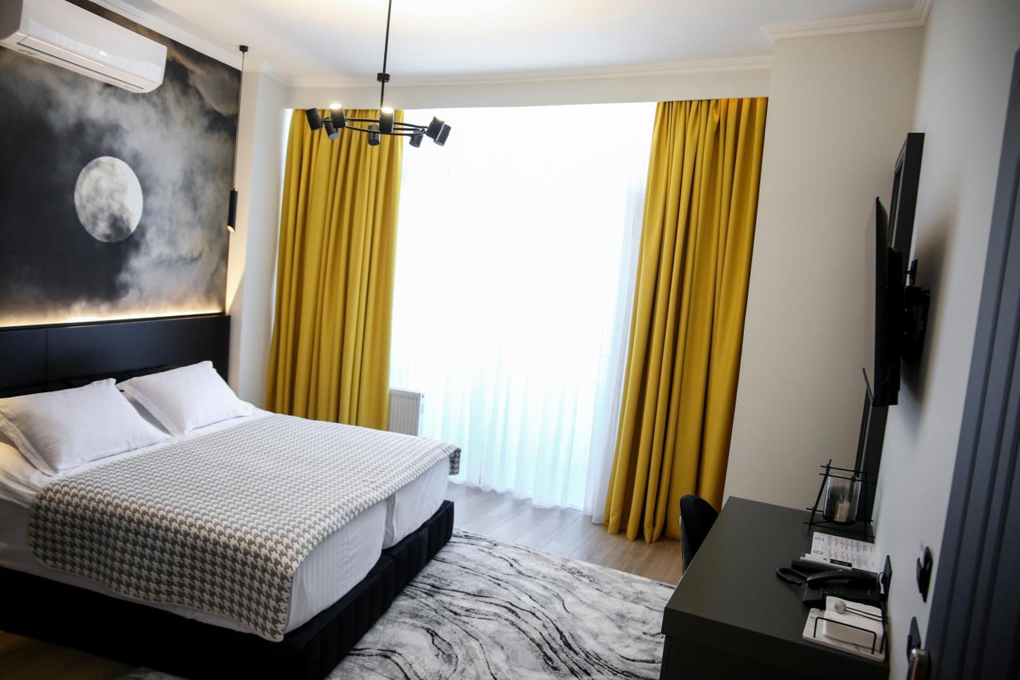 Sky View Hotel Korce Ngoại thất bức ảnh